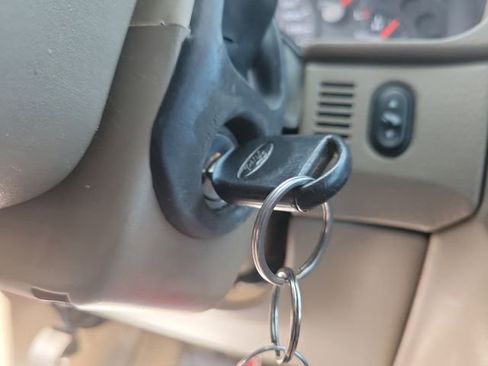 Used 2005 Ford Explorer Eddie Bauer AWD/4WD image 30