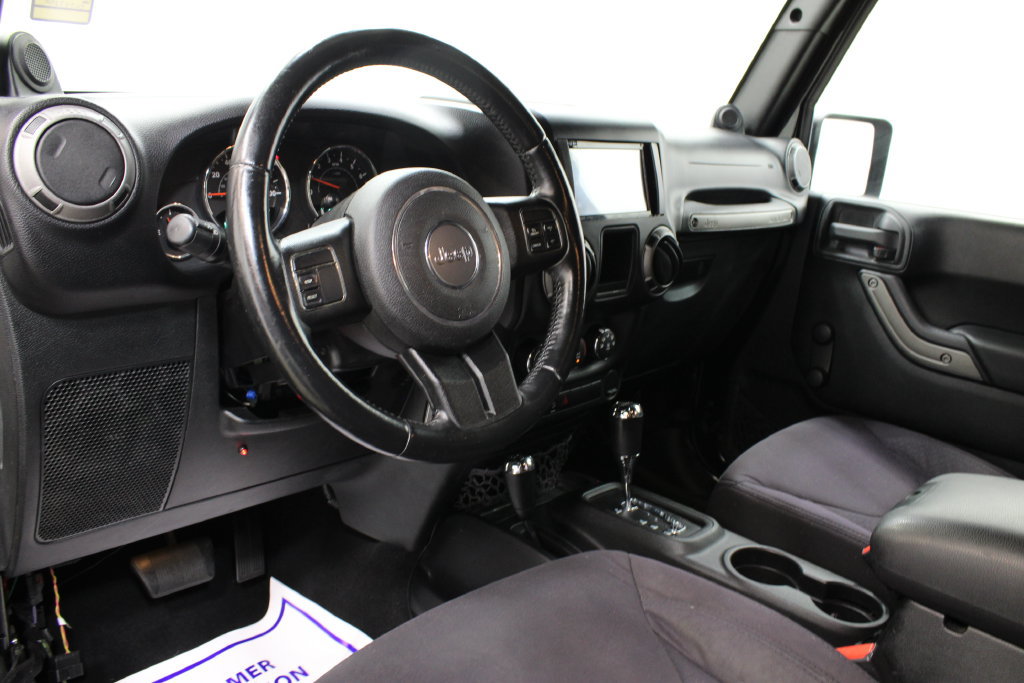 Used 2013 Jeep Wrangler Sport AWD/4WD image 13