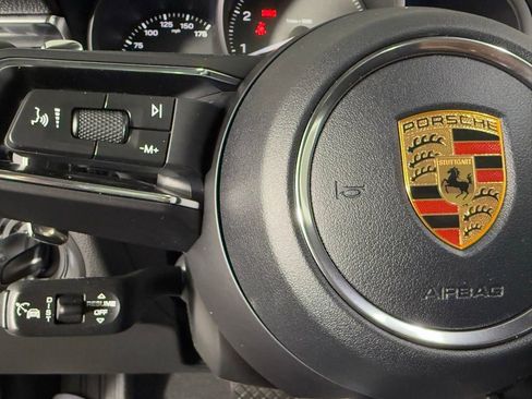 New 2026 Porsche Macan image 36