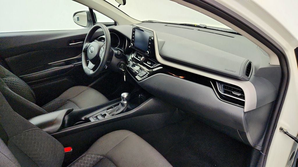 Used 2020 Toyota C-HR LE FWD image 23