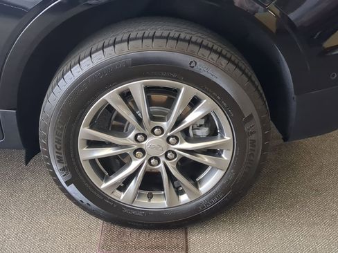 Certified 2023 Cadillac XT5 Premium Luxury w/ Technology Package AWD/4WD image 27