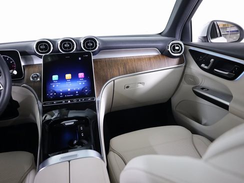 Certified 2025 Mercedes-Benz GLC 300 GLC 300 image 35