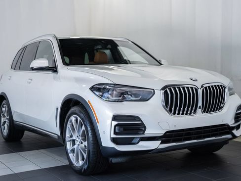 Used 2023 BMW X5 xDrive40i w/ Premium Package AWD/4WD image 1