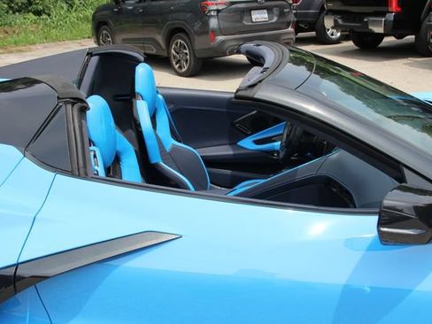 Used 2023 Chevrolet Corvette Stingray Premium Conv w/ Z51 Performance Package RWD image 20