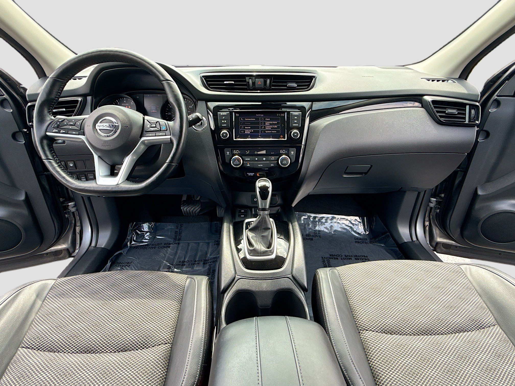 Used 2022 Nissan Rogue Sport SV w/ Technology Package AWD/4WD image 3