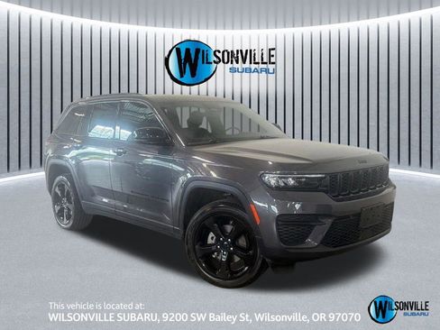 Used 2024 Jeep Grand Cherokee Altitude AWD/4WD image 1