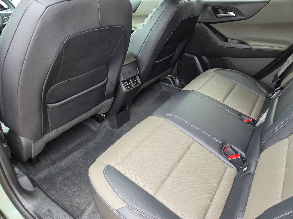 Used 2025 Chevrolet Equinox LT w/ Convenience Package II AWD/4WD image 25