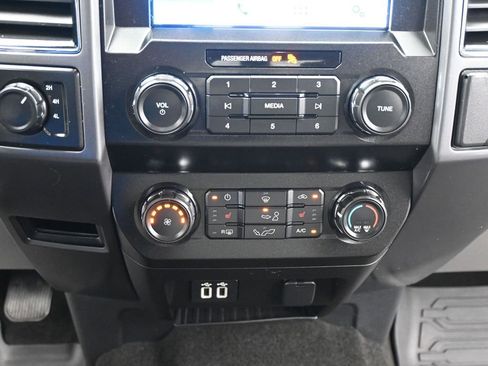 Used 2019 Ford F150 XLT w/ Equipment Group 302A Luxury image 16