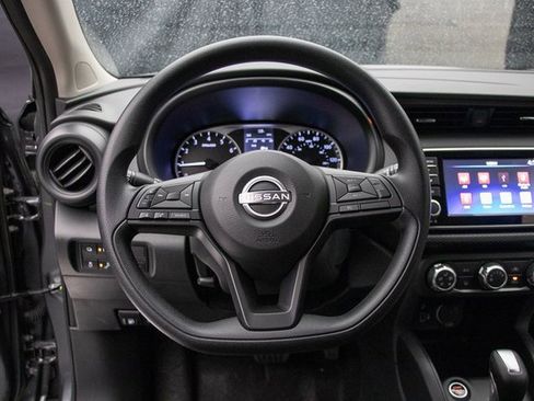 New 2025 Nissan Kicks Play S image 25