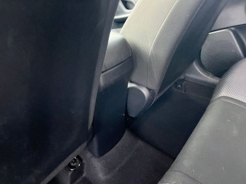 Used 2025 Kia Soul LX w/ LX Technology Package image 23