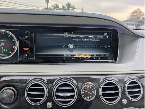 Used 2016 Mercedes-Benz S 550 4MATIC Sedan w/ Premium Package image 20