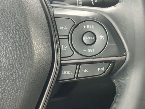 Used 2021 Toyota Camry SE w/ Convenience Package FWD image 23