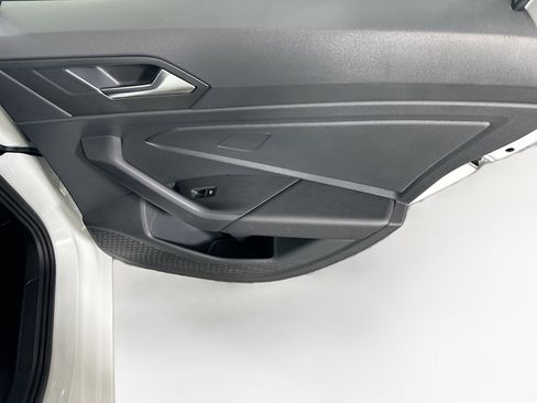 Used 2025 Volkswagen Jetta Sport image 28