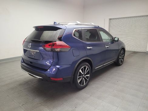 Used 2018 Nissan Rogue SL w/ Premium Package image 9
