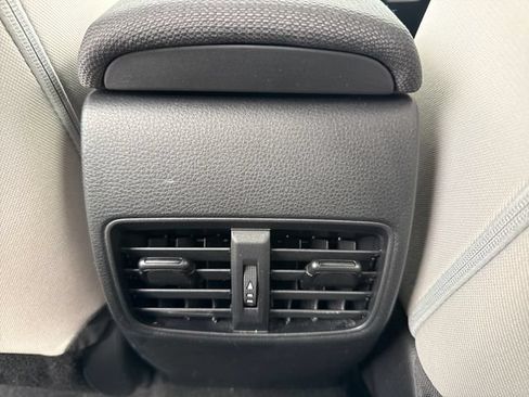 Used 2023 Toyota Corolla Cross L AWD/4WD image 21