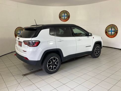 Used 2025 Jeep Compass Trailhawk AWD/4WD image 20