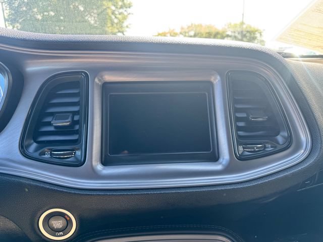 Used 2023 Dodge Challenger SXT RWD image 8