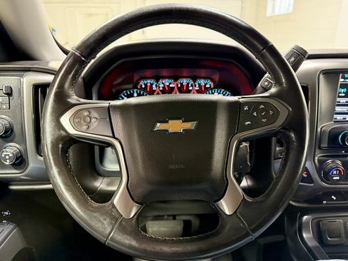 Used 2018 Chevrolet Silverado 1500 LT w/ All Star Edition image 10
