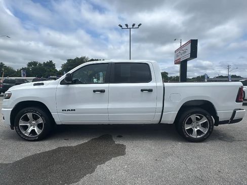 Used 2025 RAM 1500 Tradesman AWD/4WD image 2