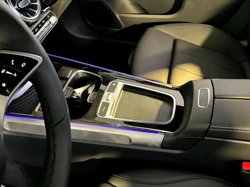 New 2026 Mercedes-Benz GLB 250 4MATIC image 10