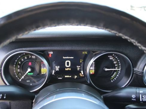Used 2023 Jeep Wrangler Unlimited Sahara w/ Cold Weather Group AWD/4WD image 21