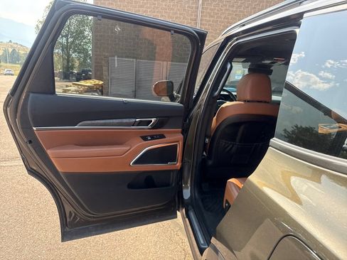 Used 2024 Kia Telluride SX Prestige X-Pro AWD/4WD image 18