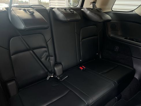 Used 2023 Nissan Pathfinder Platinum image 23