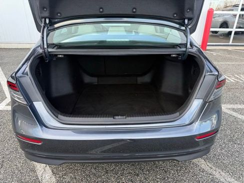 Used 2023 Honda Accord EX image 10