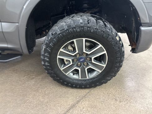 Used 2015 Ford F150 XLT w/ Equipment Group 302A Luxury image 14