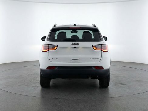 Used 2025 Jeep Compass Trailhawk image 7