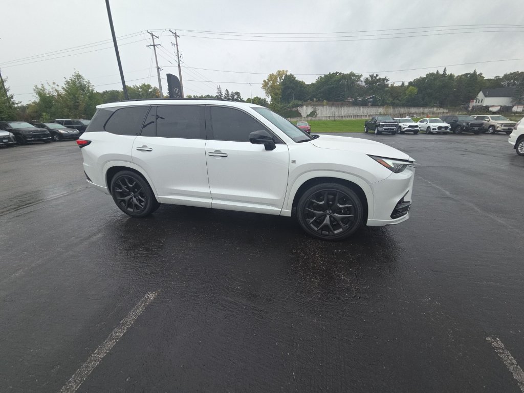 Used 2024 Lexus TX 500h AWD w/ Technology Package image 21