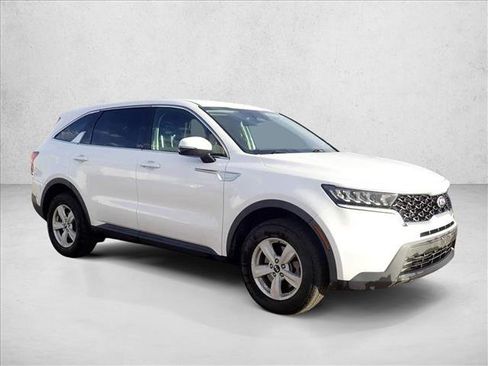Used 2021 Kia Sorento LX image 10