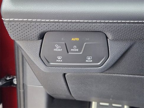 Certified 2025 Volkswagen Atlas SEL Premium R-Line image 26