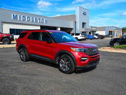 Certified 2024 Ford Explorer XLT w/ Equipment Group 202A