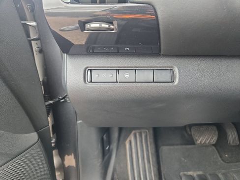 Used 2024 Nissan Pathfinder SV FWD image 19