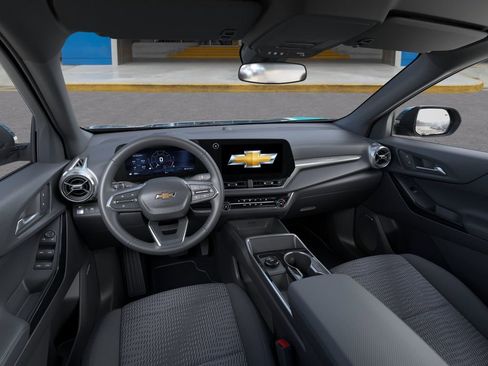 New 2026 Chevrolet Equinox LT FWD image 15
