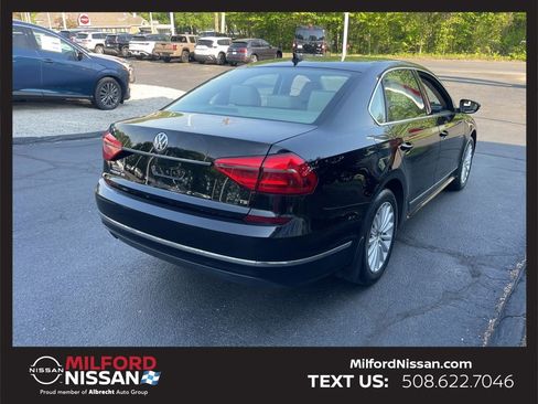 Used 2016 Volkswagen Passat 1.8T SE FWD image 5