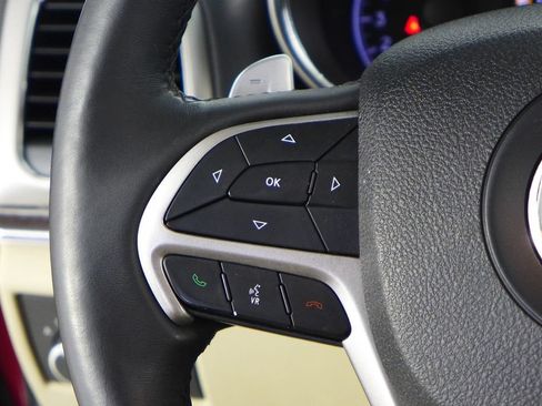Used 2018 Jeep Grand Cherokee Limited AWD/4WD image 30