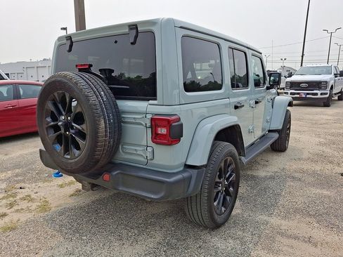 Used 2023 Jeep Wrangler Unlimited Sahara w/ Cold Weather Group AWD/4WD image 4