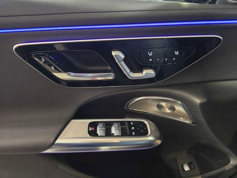 Used 2024 Mercedes-Benz E 350 4MATIC Sedan image 21