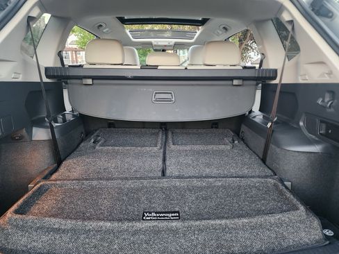 Used 2019 Volkswagen Tiguan SEL image 11