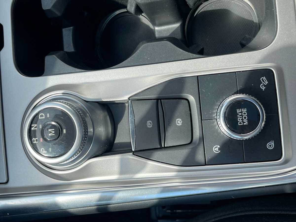 Used 2020 Ford Explorer Limited AWD/4WD image 17