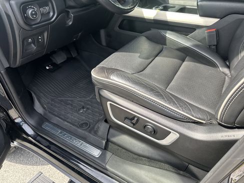 Used 2020 RAM 1500 Laramie AWD/4WD image 15