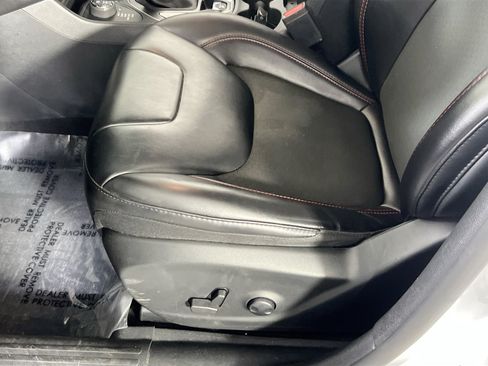 Used 2022 Jeep Cherokee Trailhawk AWD/4WD image 18