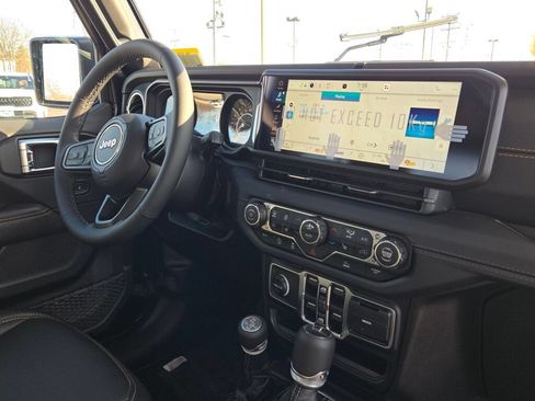 New 2026 Jeep Gladiator Mojave AWD/4WD image 8