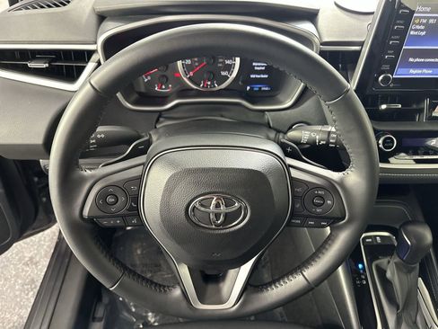 Used 2022 Toyota Corolla SE w/ SE Preferred Package FWD image 14
