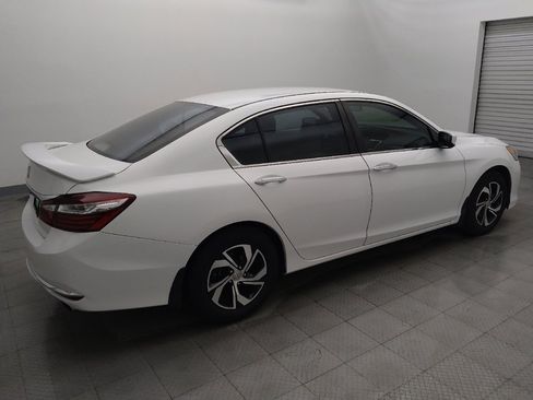 Used 2017 Honda Accord LX image 10