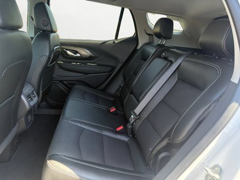 Used 2023 GMC Terrain SLT FWD image 11
