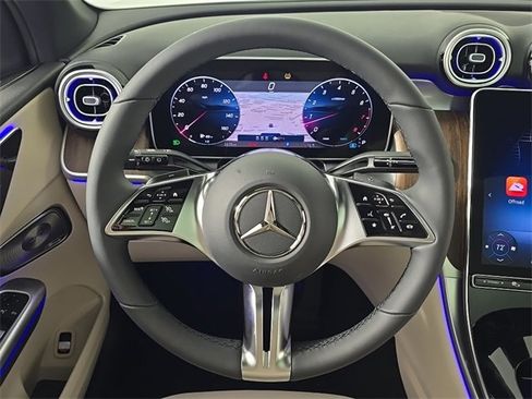 Used 2026 Mercedes-Benz GLC 300 4MATIC image 28