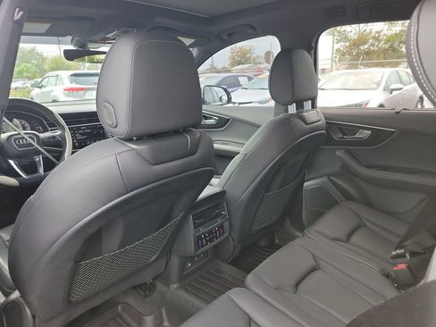 Used 2025 Audi Q7 2.0T Premium Plus w/ Premium Plus Package image 9